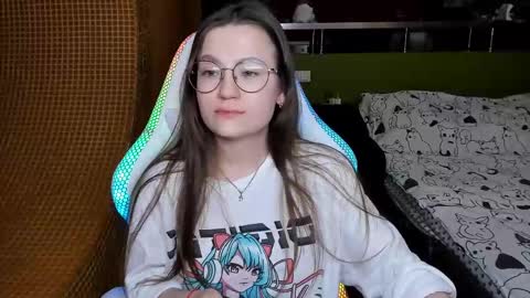 Mia with a big heart  online show from 03/06/25, 01:57