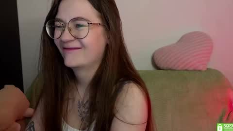 Mia with a big heart  online show from 03/11/25, 03:16