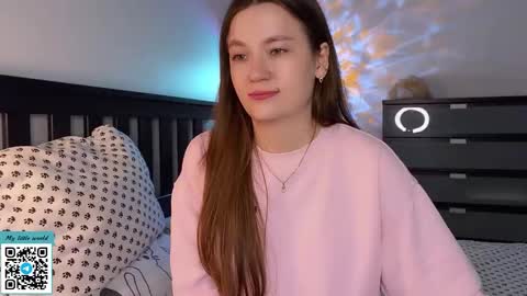 Mia with a big heart  online show from 09/09/25, 03:00