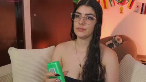Snapshot of _niah chatting on 06/30/26, 02:23 NiniHelp me by giving my show a thumbs up online show from 06/30/26, 02:23