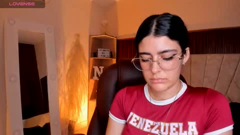 Niah  You can call me Ni or cutie haha online show from 02/04/26, 09:20