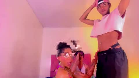 Nicky  Please help me with your thumbs up its importan online show from 04/13/26, 10:59