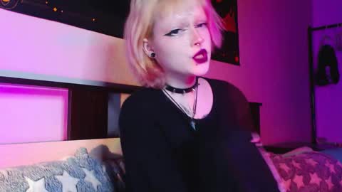 Nicole online show from 12/03/25, 11:47