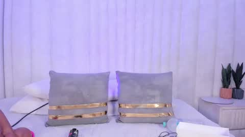 Niole online show from 02/17/26, 03:36