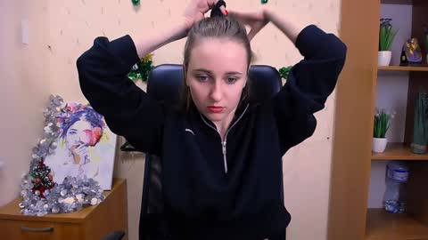 Nica online show from 12/22/24, 03:11