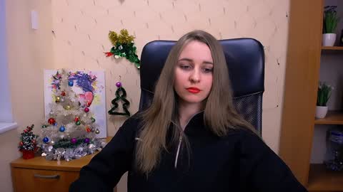 Nica online show from 12/30/24, 05:44