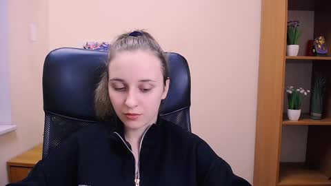 Nica online show from 01/24/25, 10:21