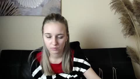 Nica online show from 11/01/25, 10:39