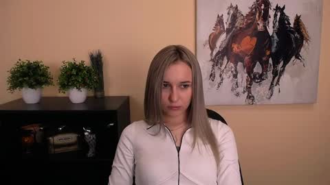 Nica online show from 04/04/26, 08:45