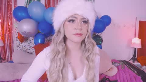 Snapshot of _niiky chatting on 12/26/24, 06:43 niiky online show from 12/26/24, 06:43