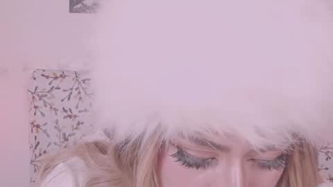 Snapshot of _niiky chatting on 02/18/25, 06:04 niiky online show from 02/18/25, 06:04