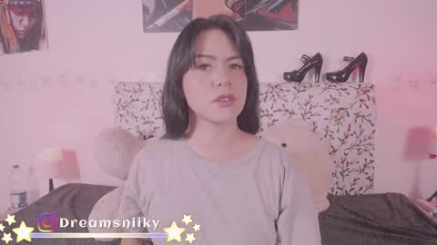 Snapshot of _niiky chatting on 02/26/25, 12:03 niiky online show from 02/26/25, 12:03