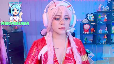Snapshot of _niiky chatting on 11/10/25, 10:47 niiky online show from 11/10/25, 10:47