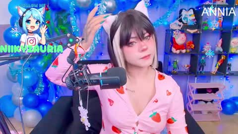 niiky online show from 12/22/25, 11:07