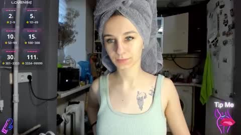 Nika online show from 12/19/25, 12:56