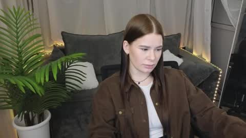 Snapshot of _nikol_cute_ chatting on 05/30/26, 01:57 _nikol_cute_ online show from 05/30/26, 01:57