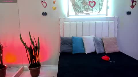   online show from 02/14/25, 12:03