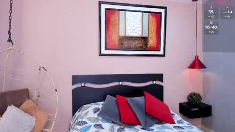   online show from 10/02/25, 12:01