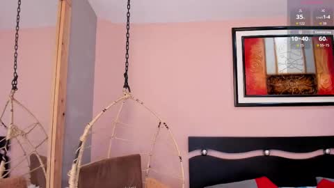   online show from 10/03/25, 12:02