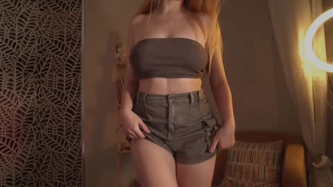 Snapshot of _o0o__ chatting on 10/30/25, 09:04 Adalin online show from 10/30/25, 09:04