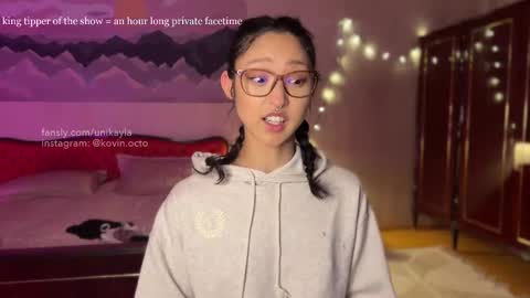 Snapshot of _octopussy_ chatting on 02/15/25, 04:25 Mikayla online show from 02/15/25, 04:25