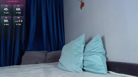 Vegan girl online show from 12/21/25, 04:25