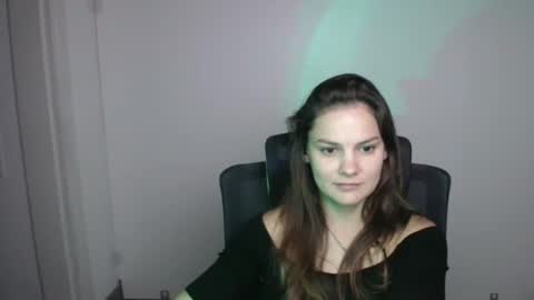 Snapshot of _olivia_moon chatting on 09/10/25, 06:13 Olivia online show from 09/10/25, 06:13