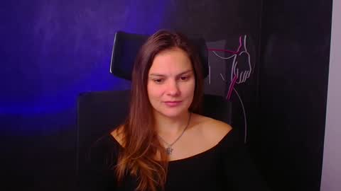 Snapshot of _olivia_moon chatting on 09/16/25, 05:30 Olivia online show from 09/16/25, 05:30