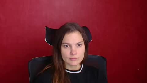 Snapshot of _olivia_moon chatting on 09/17/25, 05:20 Olivia online show from 09/17/25, 05:20