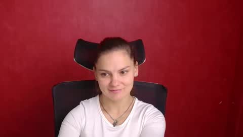 Snapshot of _olivia_moon chatting on 09/22/25, 06:15 Olivia online show from 09/22/25, 06:15