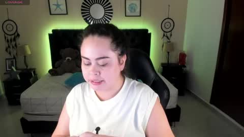Snapshot of _oliviajoness chatting on 06/09/26, 12:17 Olivia jones online show from 06/09/26, 12:17