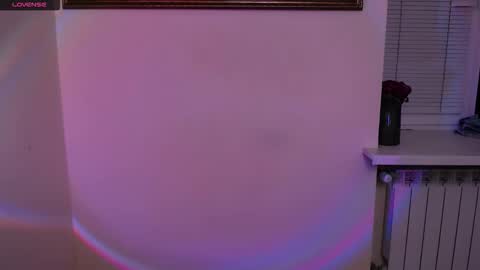 Olivia online show from 12/03/25, 02:04