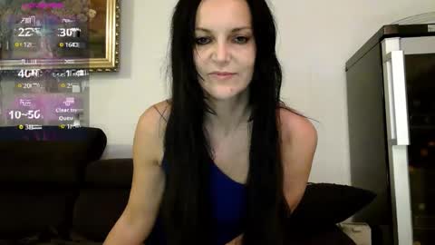 Snapshot of _olya chatting on 12/22/25, 01:46 Olya online show from 12/22/25, 01:46