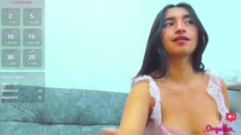 Snapshot of _orquidea_ chatting on 10/25/25, 01:51 Orquidea online show from 10/25/25, 01:51