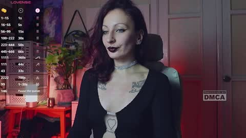 Snapshot of _owner_ chatting on 01/07/25, 04:37 The Supreme Goddess Rose online show from 01/07/25, 04:37