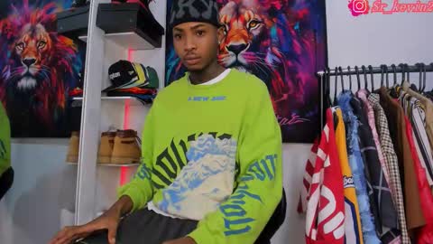 Kevin  online show from 10/31/25, 09:10