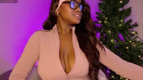 Snapshot of _paris_salvatore_1 chatting on 11/30/25, 03:32 Paris online show from 11/30/25, 03:32