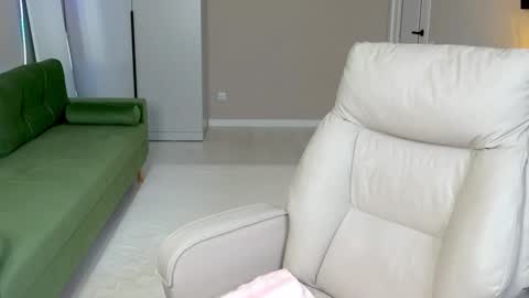 Tina online show from 12/01/25, 01:27