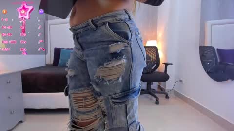  peach1  online show from 09/10/25, 02:50