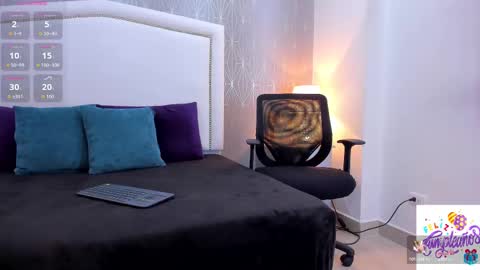  peach1  online show from 10/07/25, 02:14