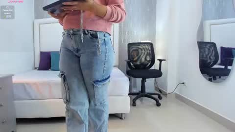  peach1  online show from 06/22/26, 11:07