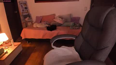 violeta ig  online show from 10/20/25, 03:40