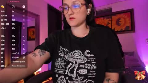 violeta ig  online show from 11/28/25, 05:10