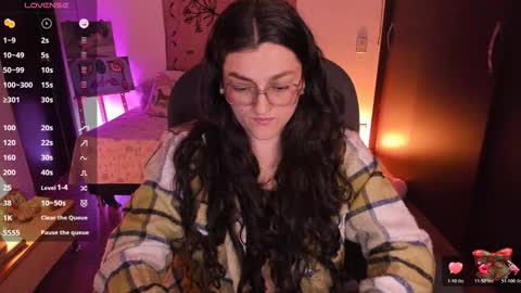 Snapshot of _peach__ chatting on 01/16/26, 02:26 violeta ig online show from 01/16/26, 02:26