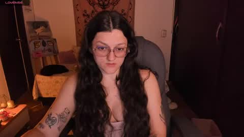 violeta ig  online show from 06/04/26, 03:01