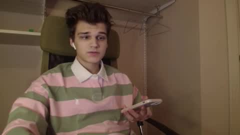 Willie online show from 04/22/26, 07:04