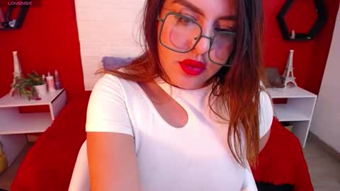 Laura online show from 01/05/26, 07:06