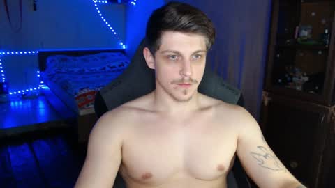 Snapshot of _purrari chatting on 12/20/24, 10:11 Vampire online show from 12/20/24, 10:11