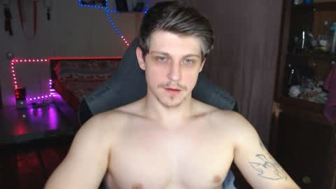 Snapshot of _purrari chatting on 01/28/25, 06:05 Vampire online show from 01/28/25, 06:05