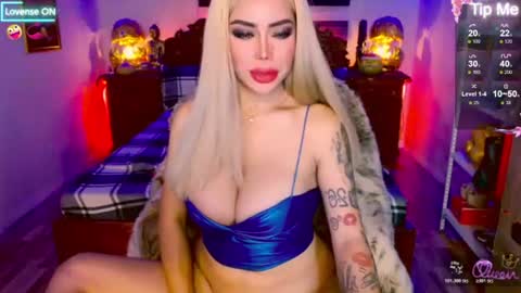 Hi my name is selinaim glad to meet everyone here  online show from 06/29/26, 06:30